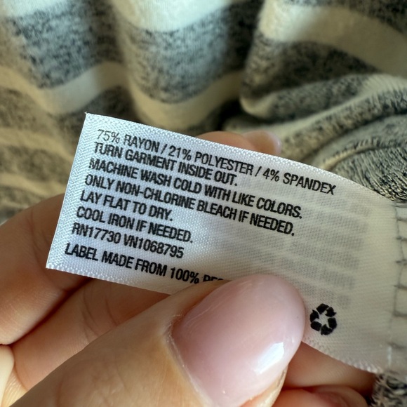 Merona Brushed Cotton Knit Grey & White Striped Top sz: Med - Picture 6 of 8